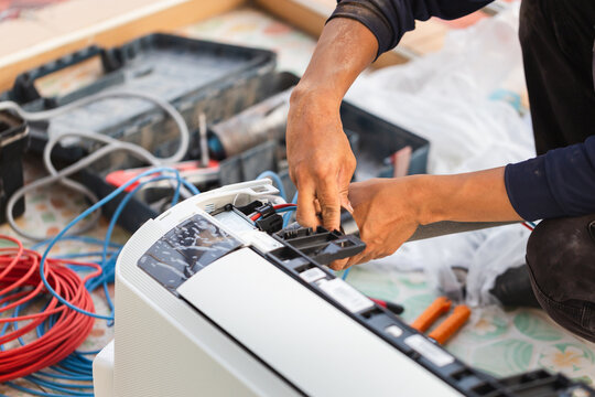 Split AC Cleaner in Palm Jumeirah Dubai