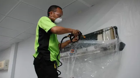 AC Cleaning and Maintenance in Dubai