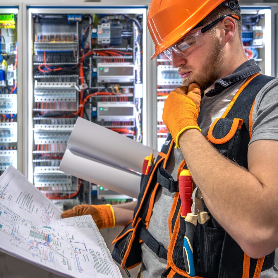 Electrical Contractors in Dubai